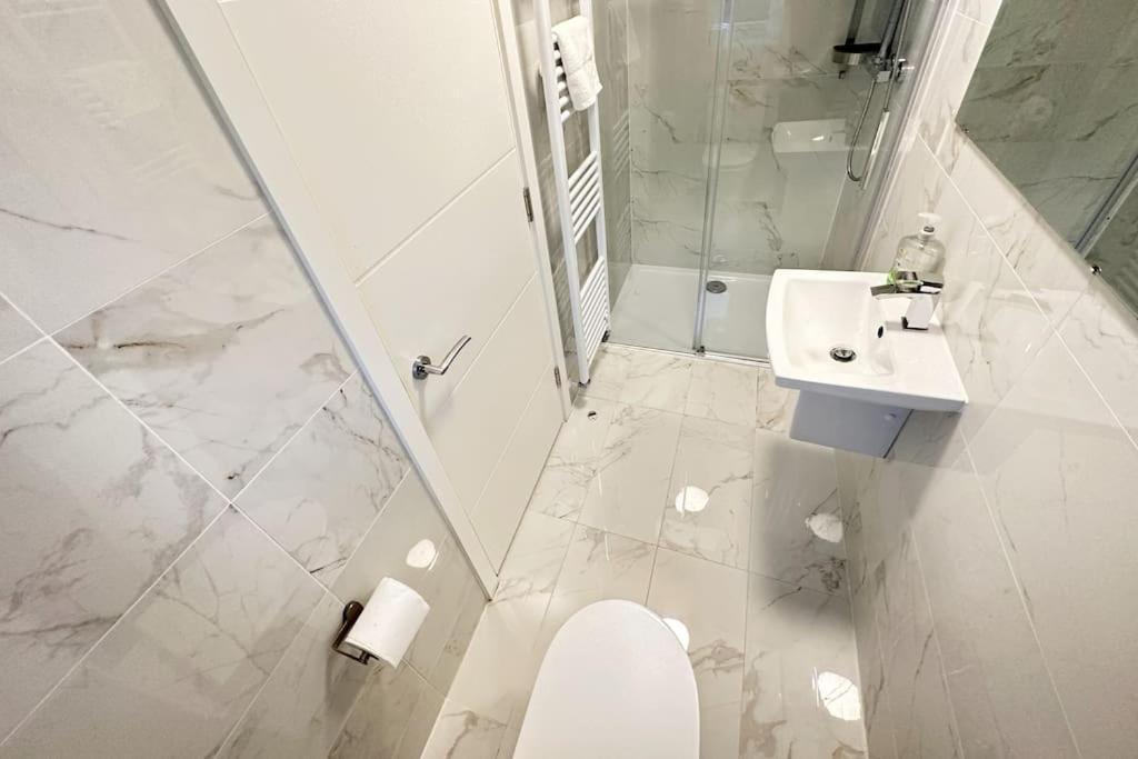 Paradigm House, Delightful 2-Bedroom Flat 4, Oxford Ngoại thất bức ảnh